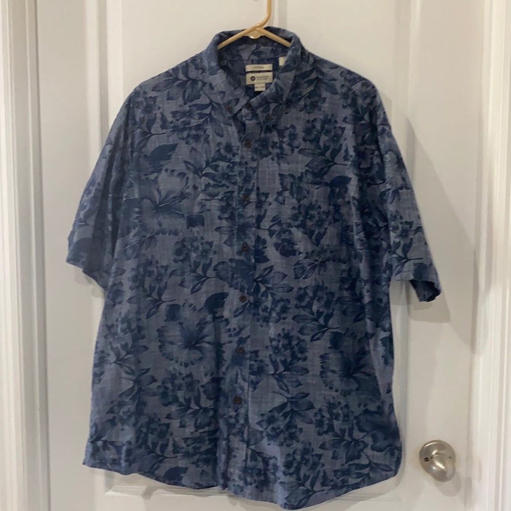 Hagar XXL Short sleeves.  Grey/blue floral print.